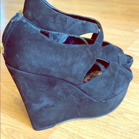 Jessica Simpson Swede platforms - Picture 3 of 6